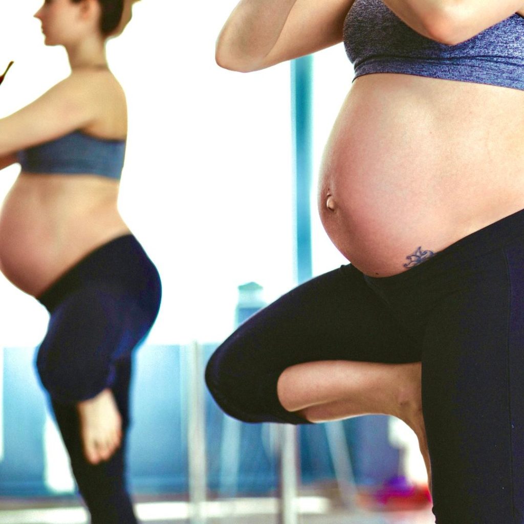 Retrouvez les indispensables à avoir pour les femmes enceintes. Découvrez des astuces et conseils contre les maux de grossesse